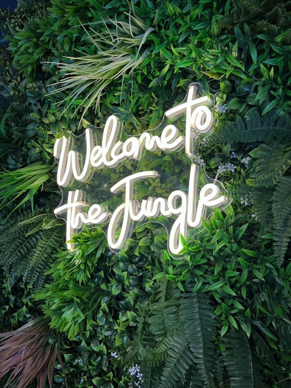 צ'סטר Jungle Escape, City Apartment With Parking & Terrace מראה חיצוני תמונה