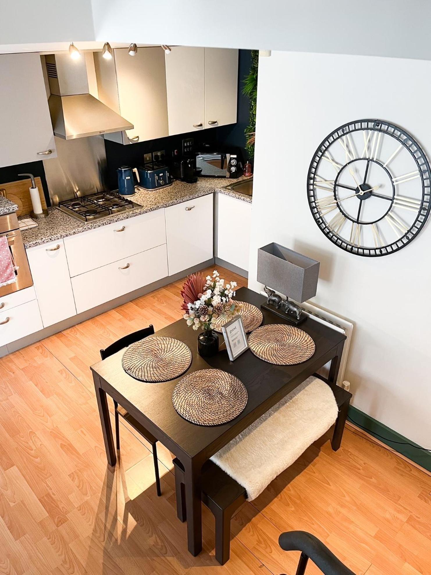 צ'סטר Jungle Escape, City Apartment With Parking & Terrace מראה חיצוני תמונה